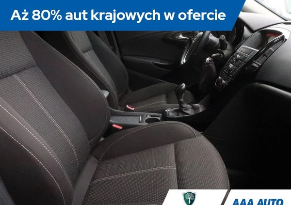 Opel Astra cena 30000 przebieg: 167772, rok produkcji 2015 z Sieradz małe 277